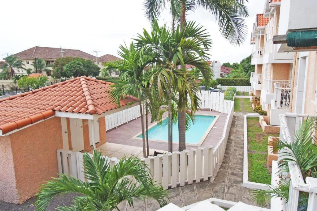Finest Accommodation Marley Manor Apt # 513 Ground Floor 6 Marley Rd Kgn 6 Kingston Extérieur photo