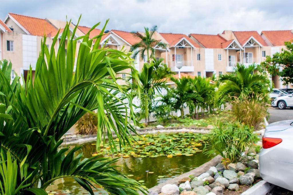 Finest Accommodation Marley Manor Apt # 513 Ground Floor 6 Marley Rd Kgn 6 Kingston Extérieur photo
